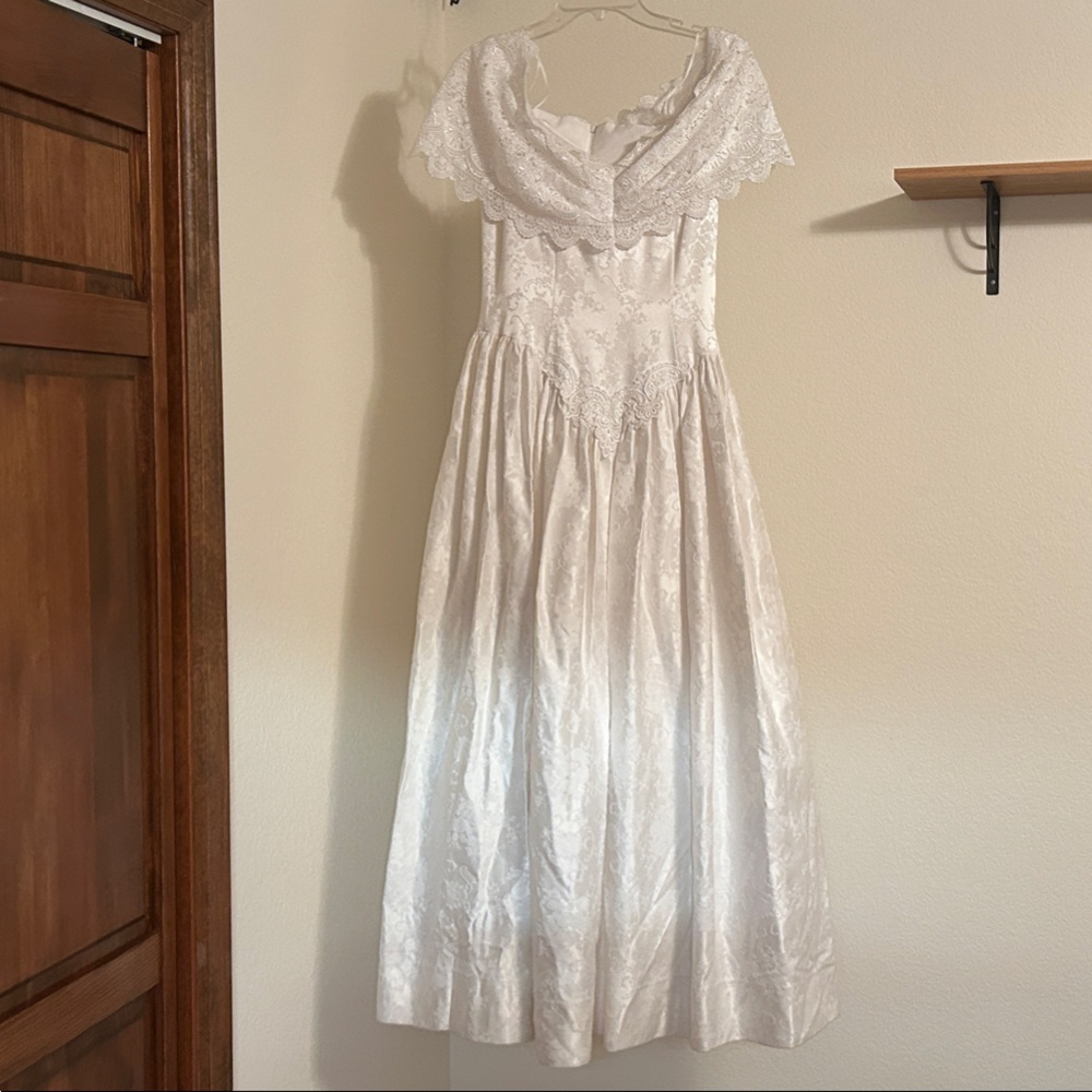 Charming off the shoulder wedding gown Jessica McClintock